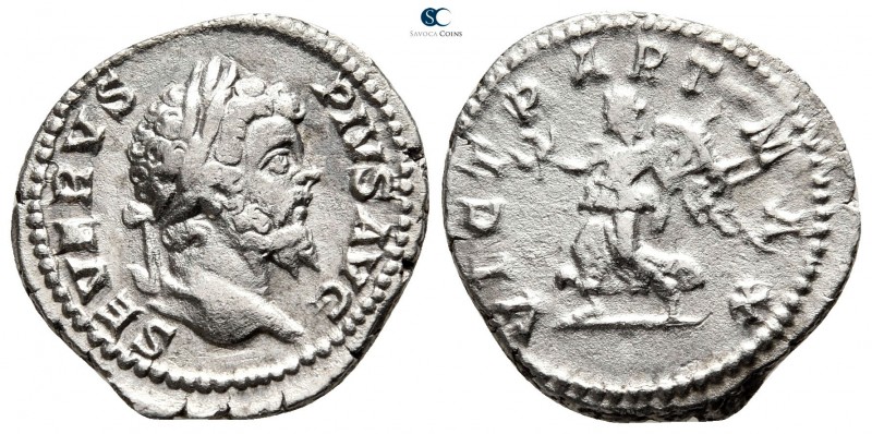 Septimius Severus AD 193-211. Rome
Denarius AR

20 mm., 3,53 g.



very f...
