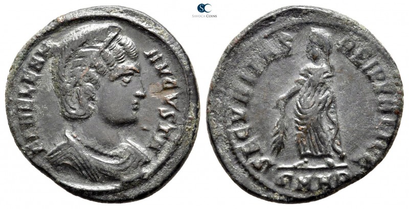 Helena, mother of Constantine I AD 324-329. Heraclea
Follis Æ

20 mm., 3,07 g...