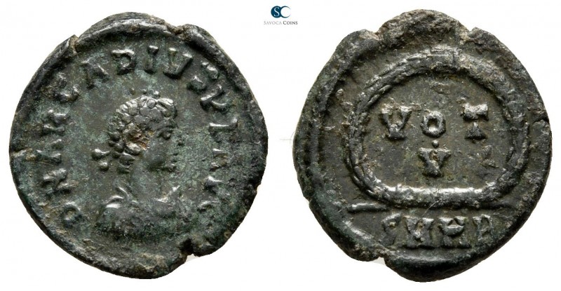 Arcadius AD 383-408. Heraclea
Nummus Æ

15 mm., 1,6 g.



very fine