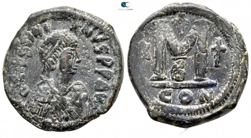 Justinian I AD 527-565. Constantinople
Follis Æ

31 mm., 17,87 g.



very...