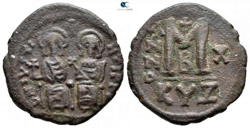 Justin II and Sophia AD 565-578. Cyzicus
Follis Æ

29 mm., 10,9 g.



nea...