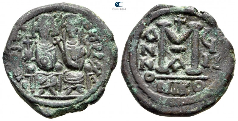 Justin II and Sophia AD 565-578. Nikomedia
Follis Æ

28 mm., 14,44 g.



...