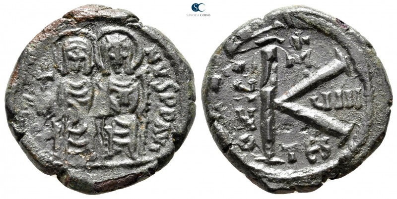 Justin II and Sophia AD 565-578. Thessalonica
Half follis Æ

23 mm., 7,65 g....