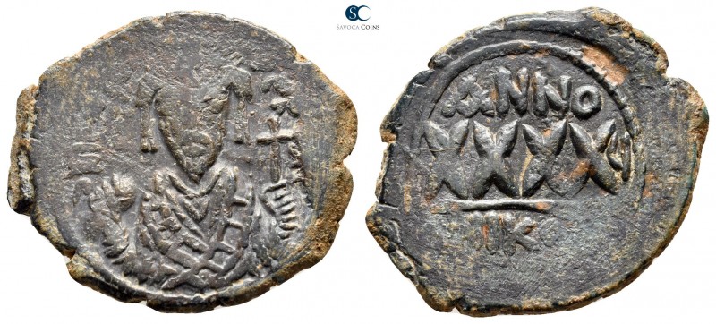 Phocas AD 602-610. Nikomedia
Follis Æ

30 mm., 10,93 g.



very fine