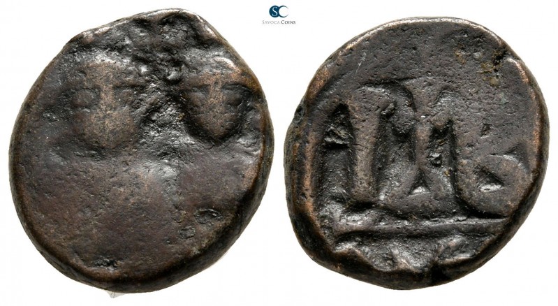 Heraclius with Heraclius Constantine AD 610-641. Alexandria
12 Nummi Æ

18 mm...