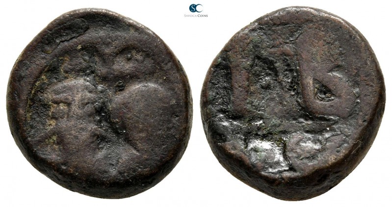 Heraclius with Heraclius Constantine AD 610-641. Alexandria
12 Nummi Æ

16 mm...