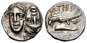 Kingdom of Thrace. Istros. Dracma. 400-350 a.C. (Gc-1669). (Cy-1540). Anv.: Cabezas yuxtapuestas e invertidas. Rev.: Águila atacando a delfín a izquie...