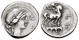 Aemilius. Denario. 114-113 a.C. South of Italy. (Ffc-103). (Craw-291/1). (Cal-73). Anv.: Cabeza laureada de Roma a derecha, detrás (X), delante (R)OMA...