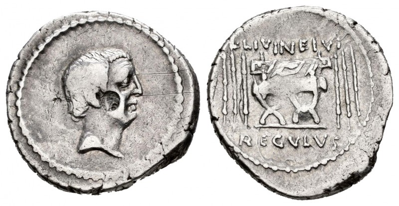 Livineia. Denario. 42 a.C. Rome. (Ffc-815). (Craw-494/28). (Cal-901). Anv.: Cabe...