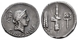 Norbanus. Denario. 83 a.C. Rome. (Ffc-943). (Craw-357/1b). (Cal-1049). Anv.: Cabeza diademada de Venus a derecha, detrás CLV, debajo C NORBANVS. Rev.:...