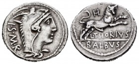 Thorius. Denario. 105 a.C. Norte de Italia. (Ffc-1141). (Craw-316/1). (Cal-1300). Anv.: Cabeza de Juno Sospita a derecha, cubierta con piel de cabra, ...