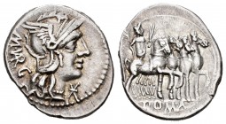 Vargunteius. Denario. 130 a.C. Rome. (Ffc-1183). (Craw-257/1). (Cal-1339). Anv.: Cabeza de Roma a derecha, delante X, detrás M VARG. Rev.: Júpiter en ...