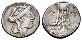 Volteius. Denario. 81 a.C. Rome. (Ffc-1235). (Craw-385-3). (Cal-1397). Anv.: Cabeza laureada de Apolo a derecha. Rev.: Trípode con serpiente enroscada...