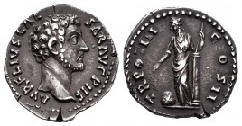 Marcus Aurelius. Denario. 161-180 d.C. Rome. (Ric-446). (Bmc-699). (C-628). Anv.: AVRELIVS CAESAR AVG PII F. Cabeza desnuda de Marco Aurelio a derecha...