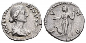 Faustina Junior. Denario. Rome. (C-120). Rev.: IVNO. Juno en pie con pátera y cuerno de la abundancia, a sus pies águila. Ag. 3,01 g. VF. Est...35,00....
