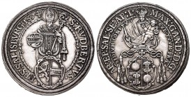 Austria. 1 thaler. 1674. Salzburg. Arzobispo Maximiliano Gandolfo. (Km-190). (Dav-3508). Ag. 28,01 g. Tono. Escasa. Almost XF. Est...300,00.
