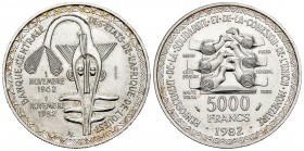 West African States. 5000 francos. 1982. ESSAI. (Km-E13). Ag. 25,05 g. Tirada de 1700 ejemplares. UNC. Est...80,00.