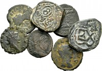 Lote heterogéneo de 7 monedas de bronce, Imperio Romano (5), moneda española (2), dos de ellas con resello. A EXAMINAR. Almost F/Choice F. Est...50,00...