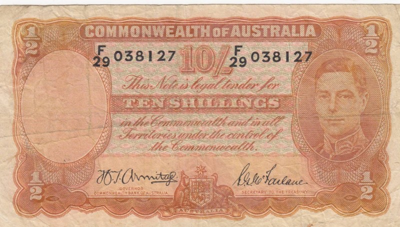 Australia, 10 Shillings, 1939-52, VF, p25b
 Serial Number: F29038127
Estimate:...