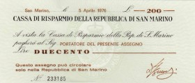 Italy, 200 Lire, 1976, UNC, pS102
San Marino, Serial Number: 233185
Estimate: 25-50 USD