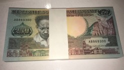Suriname, 250 Gulden, 1988, UNC, p134, BUNDLE
Total 100 banknotes
Estimate: 50-100 USD