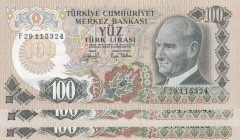 Turkey, 100 Lira, 1972/1979, AUNC, p189, Total 3 banknotes
Atatürk portrait, Serial Number: B54 248041, D79 155625, F29 115342
Estimate: 10-20 USD