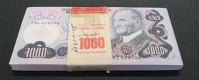 Turkey, 1.000 Lira, 1981, UNC, p191, BUNDLE
100 banknote notes of the F81 prefix
Estimate: 2000-4000 USD