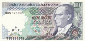 Turkey, 10.000 Lira, 1989, UNC (-), p200, 
 Serial Number: H38 674938
Estimate: 10-20 USD