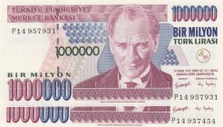 Turkey, 1.000.000 Lira, 2002, UNC, p213, p2014, (Total 2 banknotes)
 Serial Number: P14 957454 ve P14 957931
Estimate: 20-40 USD