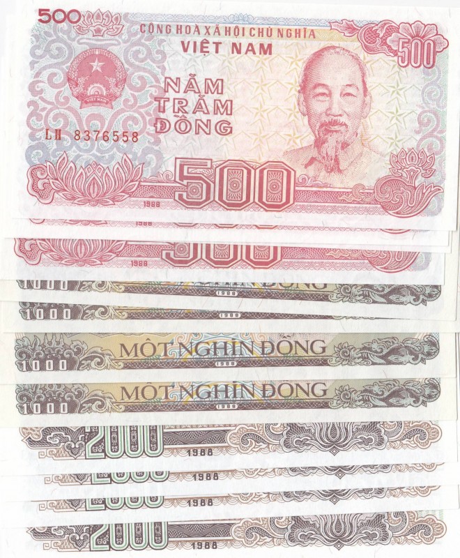 Vietnam, Total 12 banknotes
500 Dong(4), 1988, UNC; 1.000 Dong(4), 1988, AUNC; ...