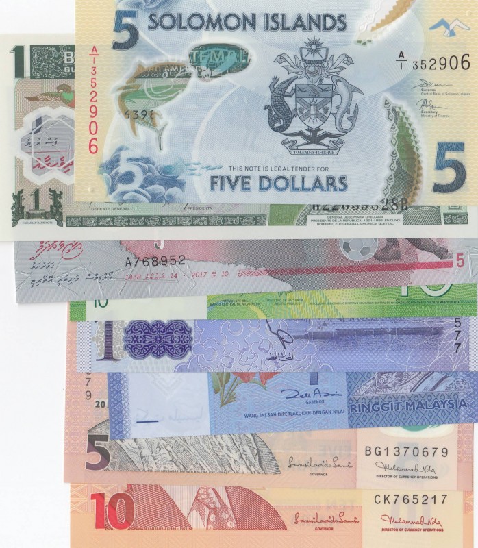 Mix Lot, Total 8 banknotes
Solomon Islands, 5 Dollars, 2019, UNC; Guatemala, 1 ...