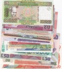 Mix Lot, Total 15 banknotes
Guinea, 500 Cents, 1960, UNC; Sri Lanka, 20 Rupees, 2015, UNC(-); Syria, 50 Pounds, 2009, UNC; 100 Pounds, 2009, UNC; Nep...