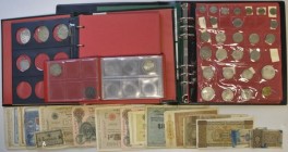 Alle Welt: Sammlung Münzen alle Welt in 2 Alben und einem Taschenmünzalbum, teils mit Silbermünzen, Querbeet gesammelt, dabei auch 5 DM Germanisches M...
