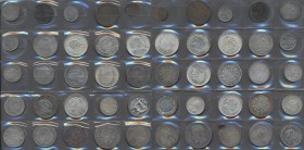 Alle Welt: Lot 25 Münzen aus aller Welt, überwiegend Silbermünzen, dabei Schweden, Österreich-Ungarn, Montenegro, Indien u.a.
 [differenzbesteuert]...