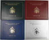 Vatikan: Lot 4 Stück: KMS 2002-2005 in der Qualität stempelglanz. Sehr gesuchte Sätze
 [differenzbesteuert]