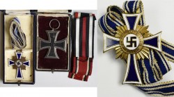 Orden & Ehrenzeichen: Lot 3 Orden: Eisernes Kreuz 1819-1914, 1 WK, 2. Klasse, Hersteller KO, mit Band und in Etui Ehrenzeichen für 25 jähr. Dienstzeit...