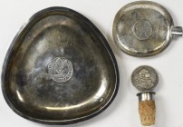 Varia, Sonstiges: Lot 3 Stück: Silberne Schale WILKENS, 835er Silber, fast 150g schwer, mit eingearbeitetem Guldentaler zu 60 Kreuzer MDLX (1560, verm...