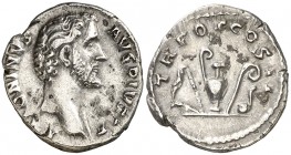 (139 d.C.). Antonino pío. Denario. (Spink 4113 var) (S. 876) (RIC. 56). 2,85 g. MBC.