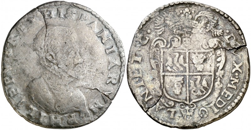 s/d. Felipe II. Milán. 1 escudo. (MIR. 308) (Vti. 44). 28,25 g. Grietas. (MBC-)....