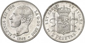1882*1882. Alfonso XII. MSM. 2 pesetas. (Cal. 51). 9,96 g. Leves marquitas. Brillo original. EBC+.