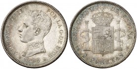 1905*1905. Alfonso XIII. SMV. 2 pesetas. (Cal. 34). 9,94 g. Brillo original. EBC+.