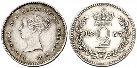 1857. Gran Bretaña. Victoria. 2 peniques. (Kr. 729). 0,84 g. AG. EBC.
