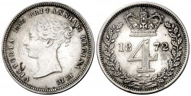 1872. Gran Bretaña. Victoria. 4 peniques. (Kr. 732). 1,87 g. AG. Impurezas. EBC.