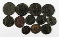 Lote de 12 monedas romanas. A examinar. MBC-/MBC+.