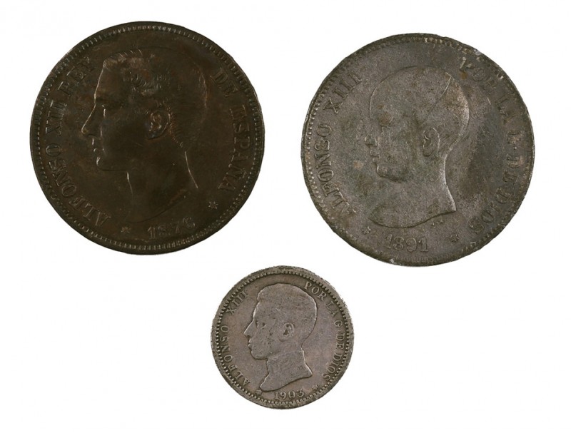 1 y 5 pesetas (dos). Lote de 3 monedas, una falsa de época. A examinar. BC/MBC-....