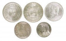 (s. XX). Lote de 5 monedas en plata de Grecia (dos), Egipto, Yemen y Paraguay. Tamaño duro y 1/2 duro. A examinar. EBC-/EBC+.