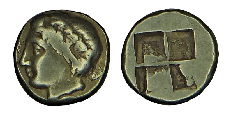 Lonia. Phokaia. electrum, (477 - 388) BC.
Vs: Head of juvenile, Dionysus with iv...