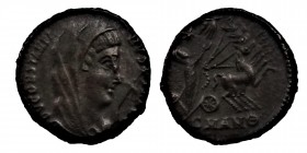 CONSTANTINE I. (307 - 337)
DIVUS CONSTANTINUS, Follis, 337-340, Antioch. DV CONSTANTI - NVS PT AVGG. Veiled head of Divus Constantinus on the right. R...