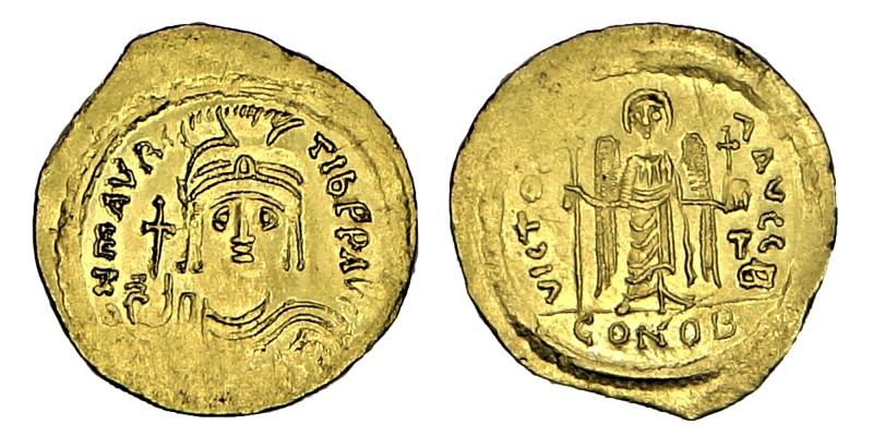 BYZANTINE EMPIRE. Justinian I, (527-565) AD.
Gold Solidus of Constantinople. Cro...