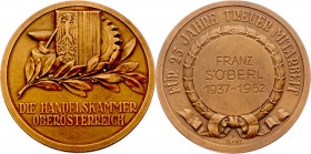 Bronzemedaille 1962 Handelskammer ÖO, 25 J. Treue, Franz Söberl, von F. Plany. 31,30g. 41mm stgl